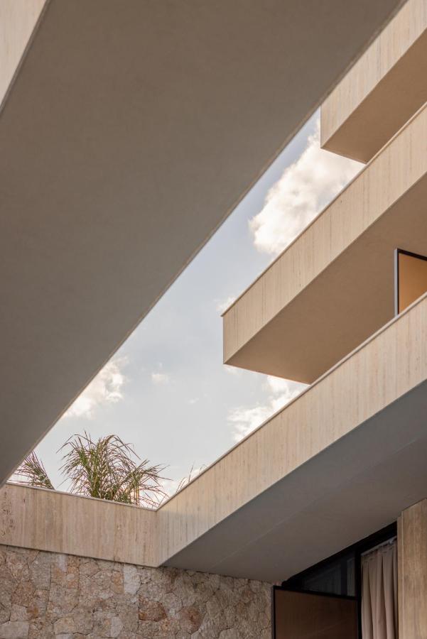 דרמי Beyond A Luxury Boutique Hotel מראה חיצוני תמונה