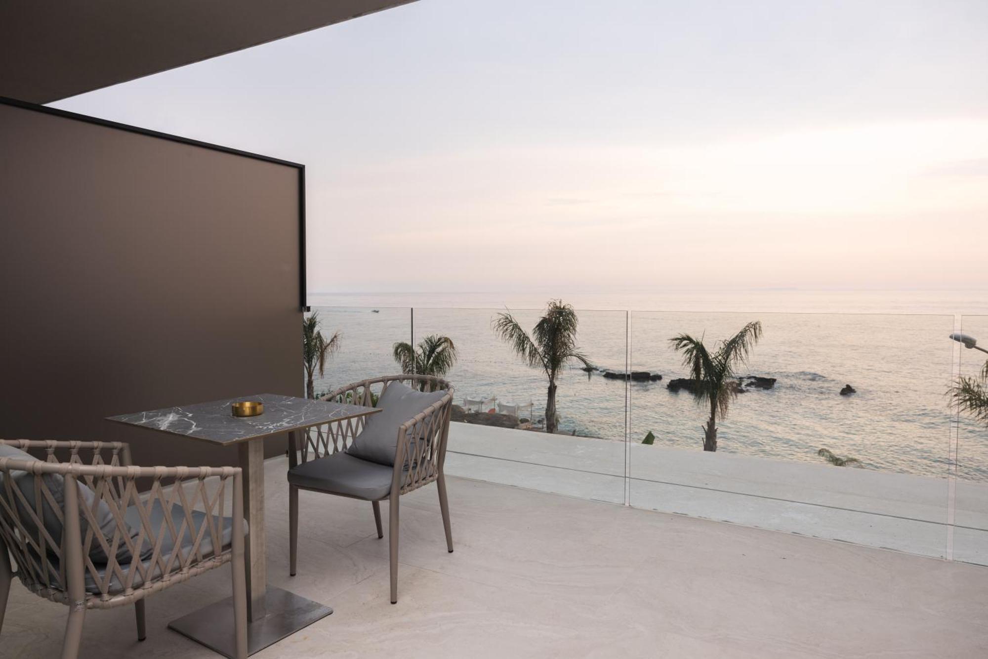 דרמי Beyond A Luxury Boutique Hotel מראה חיצוני תמונה