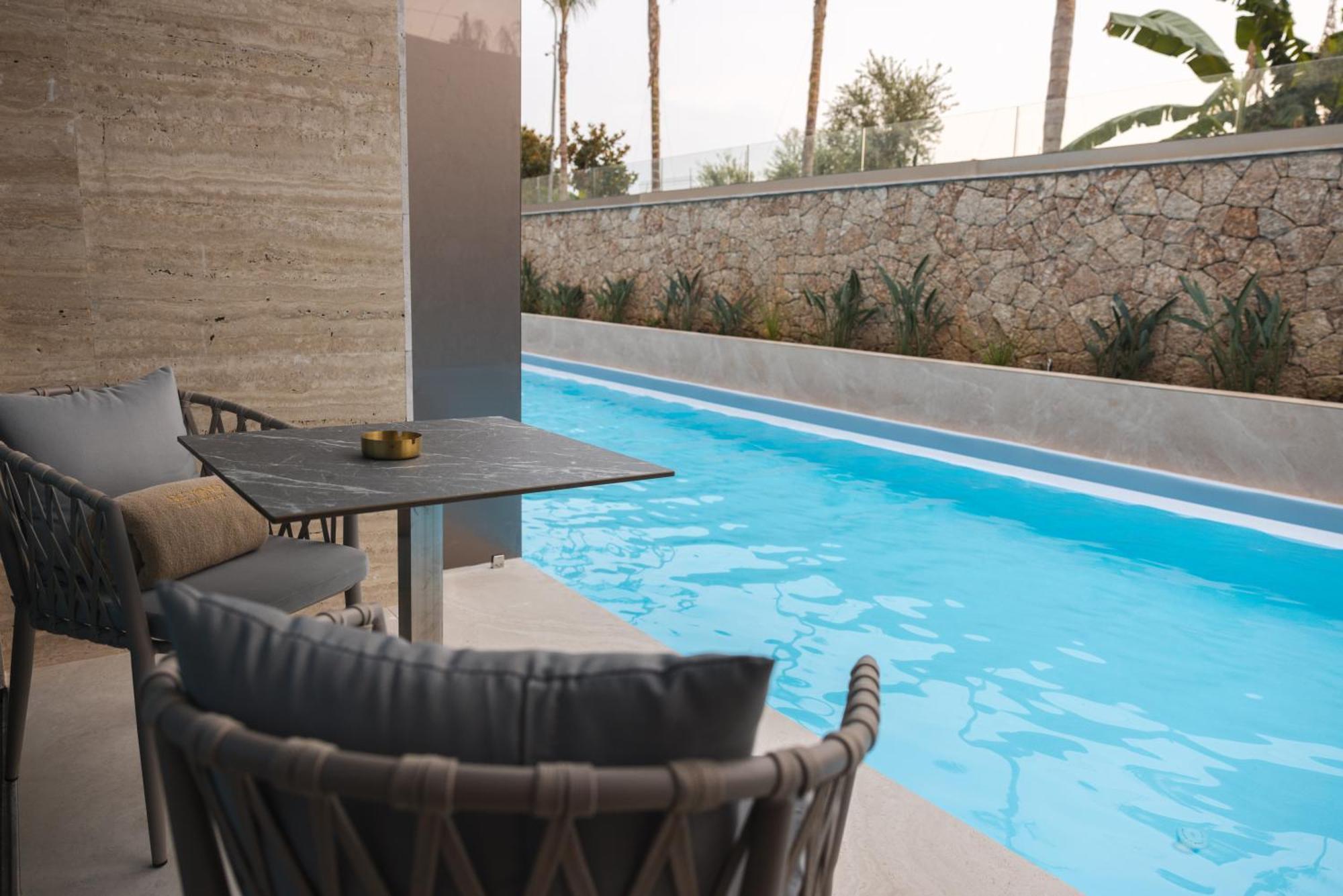 דרמי Beyond A Luxury Boutique Hotel מראה חיצוני תמונה
